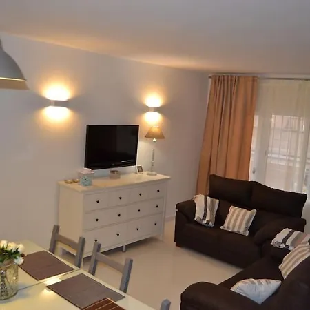 Vialia Ave Zona De Ocio Y Playa * Malaga